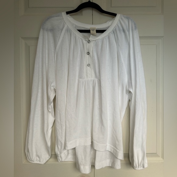 We the Free Acadia white long sleeve Henley high low top size small - Picture 4 of 8